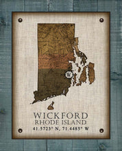 Load image into Gallery viewer, Wickford Rhode Island Vintage Design - On 100% Natural Linen
